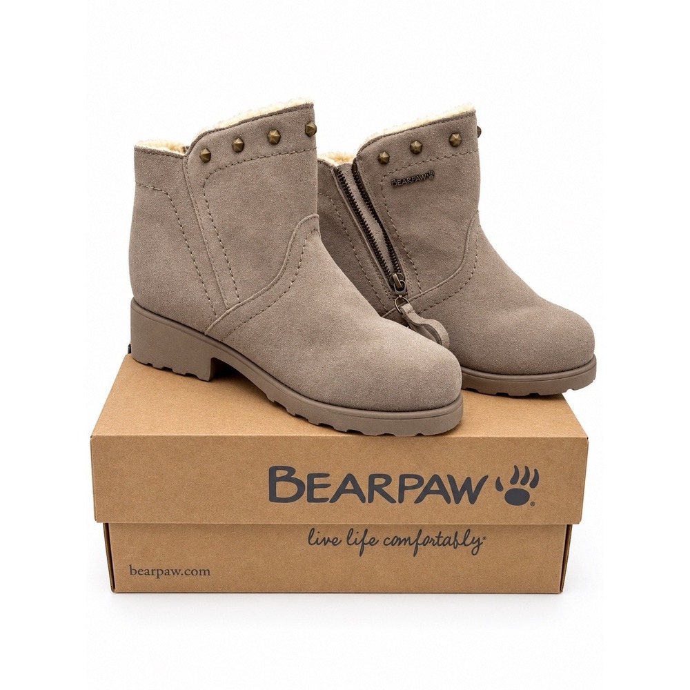 NIB BEARPAW Carolina Women's 7 Taupe Suede Studded Zip Ankle Boots Wool Lined